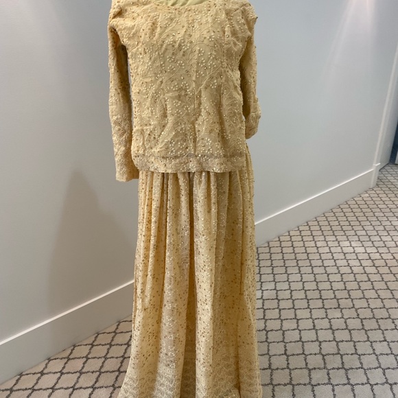 Indian outfit - Picture 3 of 13